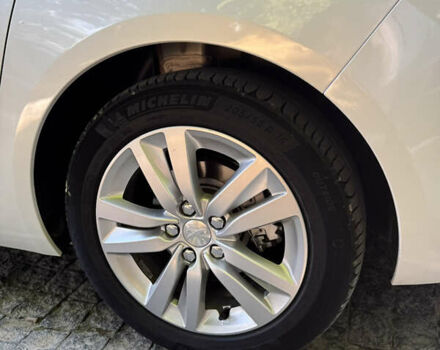 Белый Пежо 308, объемом двигателя 1.56 л и пробегом 172 тыс. км за 10550 $, фото 7 на Automoto.ua