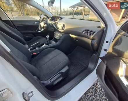 Білий Пежо 308, об'ємом двигуна 1.56 л та пробігом 280 тис. км за 6600 $, фото 14 на Automoto.ua