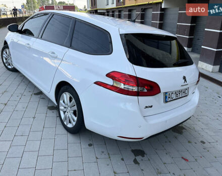 Белый Пежо 308, объемом двигателя 1.56 л и пробегом 300 тыс. км за 6750 $, фото 4 на Automoto.ua