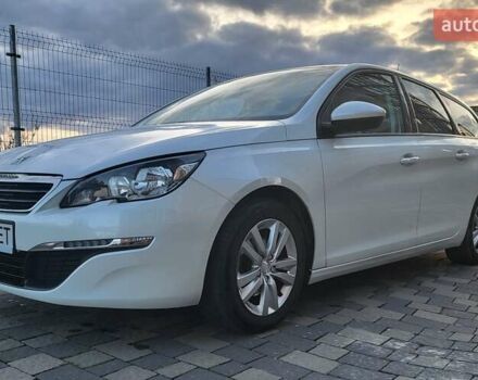 Белый Пежо 308, объемом двигателя 1.56 л и пробегом 266 тыс. км за 9100 $, фото 3 на Automoto.ua