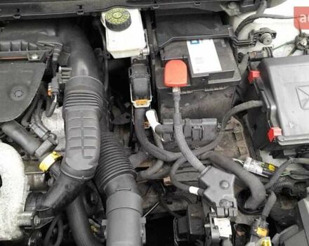 Белый Пежо 308, объемом двигателя 1.56 л и пробегом 216 тыс. км за 9600 $, фото 5 на Automoto.ua