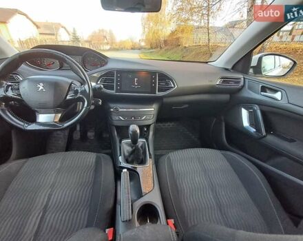 Білий Пежо 308, об'ємом двигуна 1.56 л та пробігом 280 тис. км за 6600 $, фото 22 на Automoto.ua