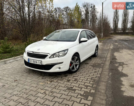 Белый Пежо 308, объемом двигателя 1.56 л и пробегом 283 тыс. км за 11899 $, фото 3 на Automoto.ua