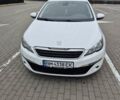 Белый Пежо 308, объемом двигателя 1.56 л и пробегом 267 тыс. км за 10950 $, фото 4 на Automoto.ua