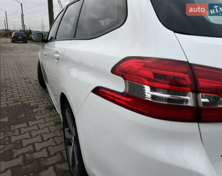 Белый Пежо 308, объемом двигателя 1.56 л и пробегом 283 тыс. км за 11899 $, фото 12 на Automoto.ua