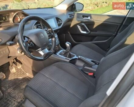 Білий Пежо 308, об'ємом двигуна 1.56 л та пробігом 280 тис. км за 6600 $, фото 20 на Automoto.ua