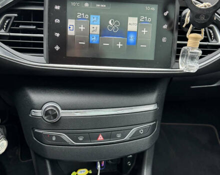 Белый Пежо 308, объемом двигателя 1.56 л и пробегом 280 тыс. км за 11834 $, фото 5 на Automoto.ua