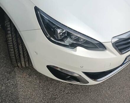 Белый Пежо 308, объемом двигателя 1.56 л и пробегом 200 тыс. км за 9500 $, фото 3 на Automoto.ua