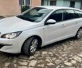 Белый Пежо 308, объемом двигателя 1.6 л и пробегом 273 тыс. км за 8800 $, фото 1 на Automoto.ua