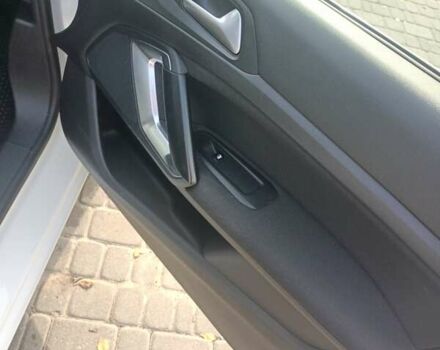 Белый Пежо 308, объемом двигателя 1.56 л и пробегом 200 тыс. км за 9500 $, фото 5 на Automoto.ua