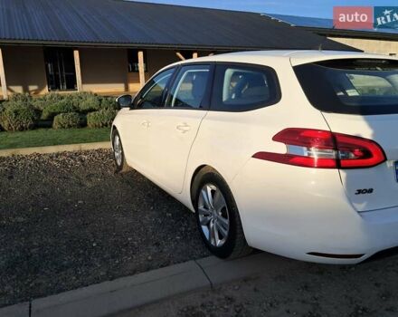 Білий Пежо 308, об'ємом двигуна 1.56 л та пробігом 280 тис. км за 6600 $, фото 5 на Automoto.ua