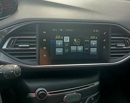 Белый Пежо 308, объемом двигателя 1.56 л и пробегом 200 тыс. км за 9500 $, фото 9 на Automoto.ua