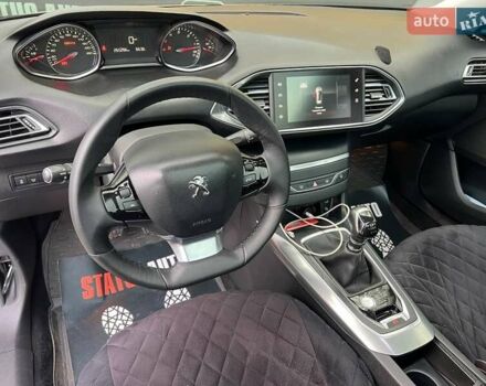 Белый Пежо 308, объемом двигателя 1.56 л и пробегом 265 тыс. км за 11000 $, фото 13 на Automoto.ua