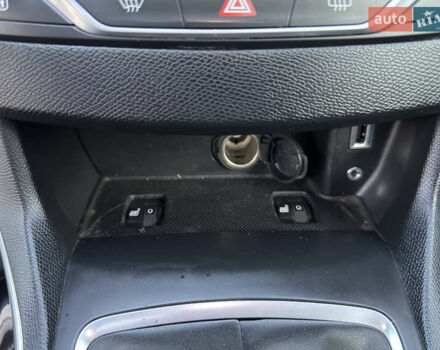 Белый Пежо 308, объемом двигателя 1.2 л и пробегом 147 тыс. км за 9999 $, фото 26 на Automoto.ua