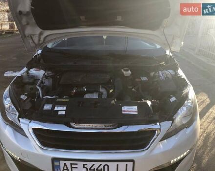 Белый Пежо 308, объемом двигателя 1.56 л и пробегом 253 тыс. км за 9000 $, фото 12 на Automoto.ua