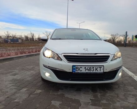 Белый Пежо 308, объемом двигателя 1.6 л и пробегом 250 тыс. км за 8600 $, фото 1 на Automoto.ua