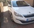 Белый Пежо 308, объемом двигателя 1 л и пробегом 235 тыс. км за 8190 $, фото 1 на Automoto.ua