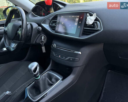 Белый Пежо 308, объемом двигателя 1.56 л и пробегом 172 тыс. км за 10550 $, фото 28 на Automoto.ua