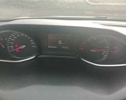 Белый Пежо 308, объемом двигателя 1.56 л и пробегом 200 тыс. км за 9500 $, фото 10 на Automoto.ua