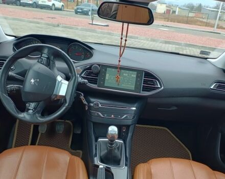 Белый Пежо 308, объемом двигателя 1.6 л и пробегом 250 тыс. км за 8600 $, фото 12 на Automoto.ua