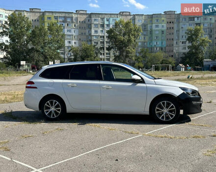 Білий Пежо 308, об'ємом двигуна 1.6 л та пробігом 240 тис. км за 6300 $, фото 4 на Automoto.ua