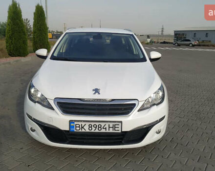 Белый Пежо 308, объемом двигателя 1.2 л и пробегом 141 тыс. км за 9600 $, фото 10 на Automoto.ua