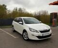 Белый Пежо 308, объемом двигателя 1.6 л и пробегом 228 тыс. км за 7700 $, фото 1 на Automoto.ua