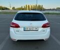 Белый Пежо 308, объемом двигателя 1.6 л и пробегом 360 тыс. км за 6500 $, фото 6 на Automoto.ua