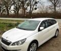 Белый Пежо 308, объемом двигателя 1.6 л и пробегом 200 тыс. км за 10500 $, фото 1 на Automoto.ua