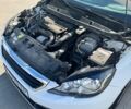 Белый Пежо 308, объемом двигателя 1.6 л и пробегом 240 тыс. км за 10400 $, фото 10 на Automoto.ua
