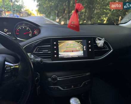 Белый Пежо 308, объемом двигателя 1.56 л и пробегом 172 тыс. км за 10550 $, фото 14 на Automoto.ua