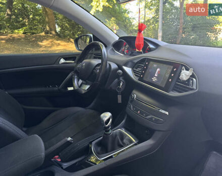 Белый Пежо 308, объемом двигателя 1.56 л и пробегом 172 тыс. км за 10550 $, фото 21 на Automoto.ua