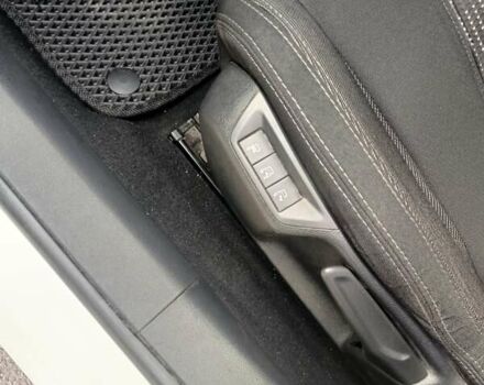 Белый Пежо 308, объемом двигателя 1.56 л и пробегом 200 тыс. км за 9500 $, фото 11 на Automoto.ua