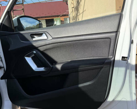 Белый Пежо 308, объемом двигателя 1.56 л и пробегом 274 тыс. км за 9400 $, фото 5 на Automoto.ua