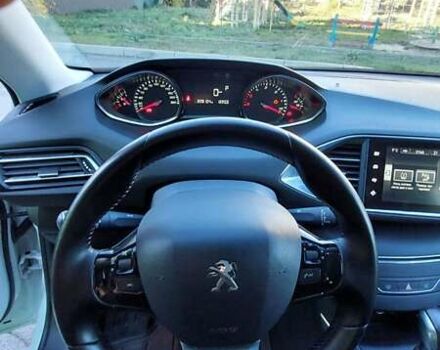 Белый Пежо 308, объемом двигателя 1.56 л и пробегом 209 тыс. км за 12000 $, фото 15 на Automoto.ua