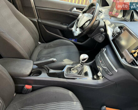 Белый Пежо 308, объемом двигателя 1.56 л и пробегом 274 тыс. км за 9400 $, фото 11 на Automoto.ua