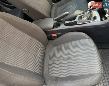 Белый Пежо 308, объемом двигателя 1.56 л и пробегом 274 тыс. км за 9400 $, фото 6 на Automoto.ua