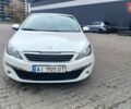 Белый Пежо 308, объемом двигателя 1.56 л и пробегом 222 тыс. км за 9000 $, фото 1 на Automoto.ua