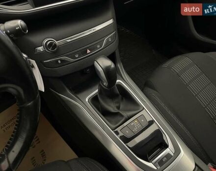 Білий Пежо 308, об'ємом двигуна 1.6 л та пробігом 258 тис. км за 9922 $, фото 17 на Automoto.ua