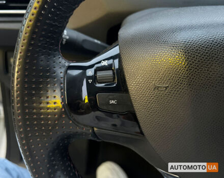 Белый Пежо 308, объемом двигателя 1.6 л и пробегом 347 тыс. км за 11790 $, фото 13 на Automoto.ua