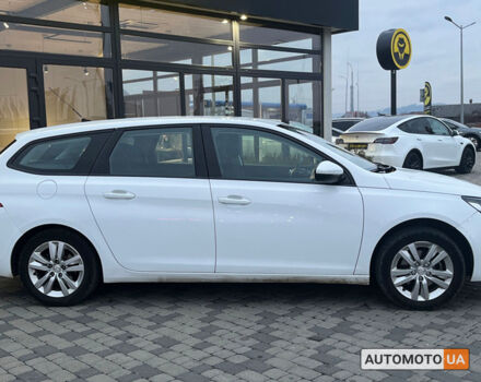 Белый Пежо 308, объемом двигателя 1.6 л и пробегом 347 тыс. км за 11790 $, фото 6 на Automoto.ua