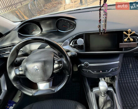 Белый Пежо 308, объемом двигателя 1.56 л и пробегом 274 тыс. км за 9400 $, фото 10 на Automoto.ua
