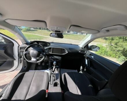 Білий Пежо 308, об'ємом двигуна 1.6 л та пробігом 250 тис. км за 6500 $, фото 3 на Automoto.ua