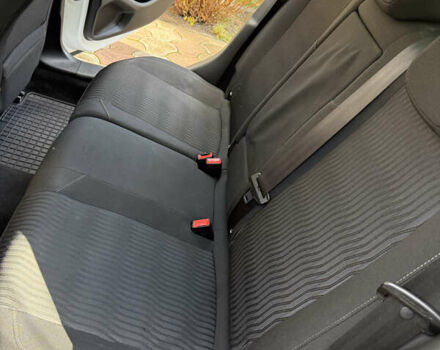 Белый Пежо 308, объемом двигателя 1.56 л и пробегом 274 тыс. км за 9400 $, фото 21 на Automoto.ua