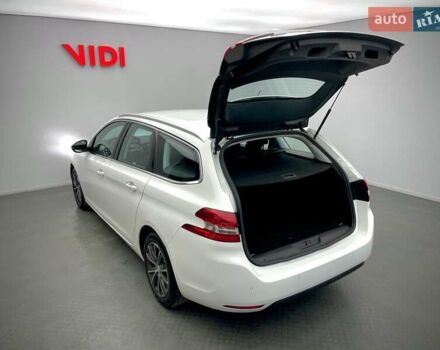 Білий Пежо 308, об'ємом двигуна 1.6 л та пробігом 258 тис. км за 9922 $, фото 6 на Automoto.ua