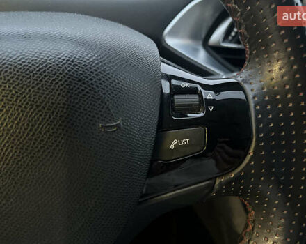 Белый Пежо 308, объемом двигателя 1.56 л и пробегом 357 тыс. км за 9200 $, фото 14 на Automoto.ua