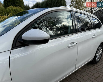 Белый Пежо 308, объемом двигателя 1.56 л и пробегом 274 тыс. км за 9400 $, фото 56 на Automoto.ua