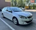 Белый Пежо 308, объемом двигателя 1.6 л и пробегом 128 тыс. км за 9800 $, фото 1 на Automoto.ua