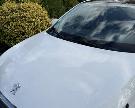 Белый Пежо 308, объемом двигателя 1.56 л и пробегом 274 тыс. км за 9400 $, фото 66 на Automoto.ua