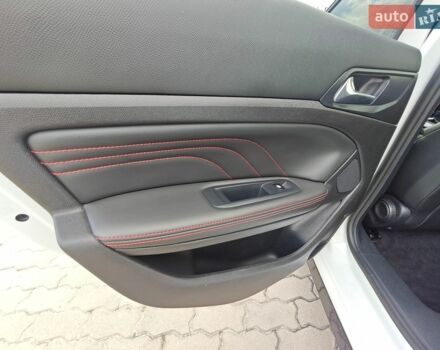 Білий Пежо 308, об'ємом двигуна 2 л та пробігом 155 тис. км за 14900 $, фото 93 на Automoto.ua